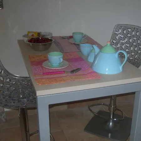 Micalice's Sea House Villa *